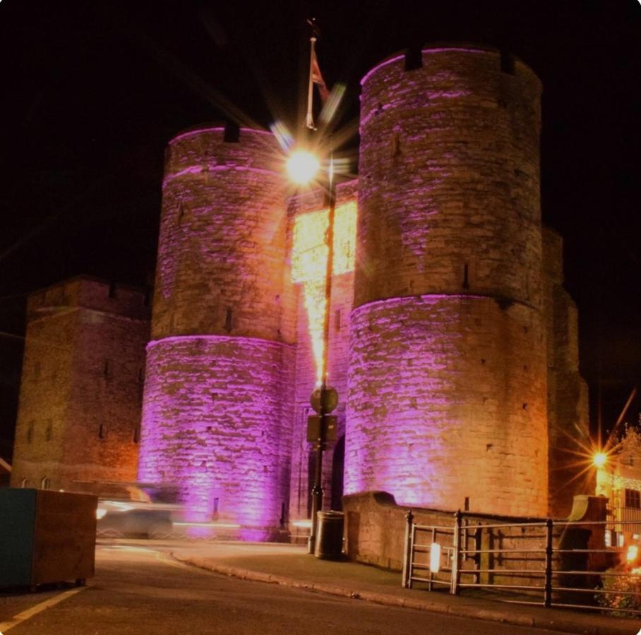 Canterbury Getaway With Ensuite Bagian luar foto